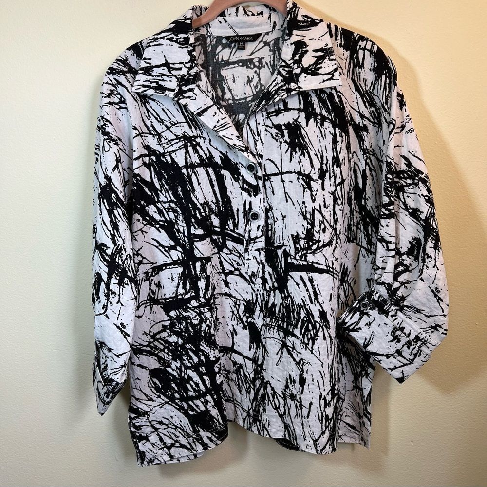 JOHN MARK‎ White Black Abstract Top Medium